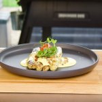 Gegrillter weißer Spargel | Zitronen-Hollandaise | Nuss-Crunch