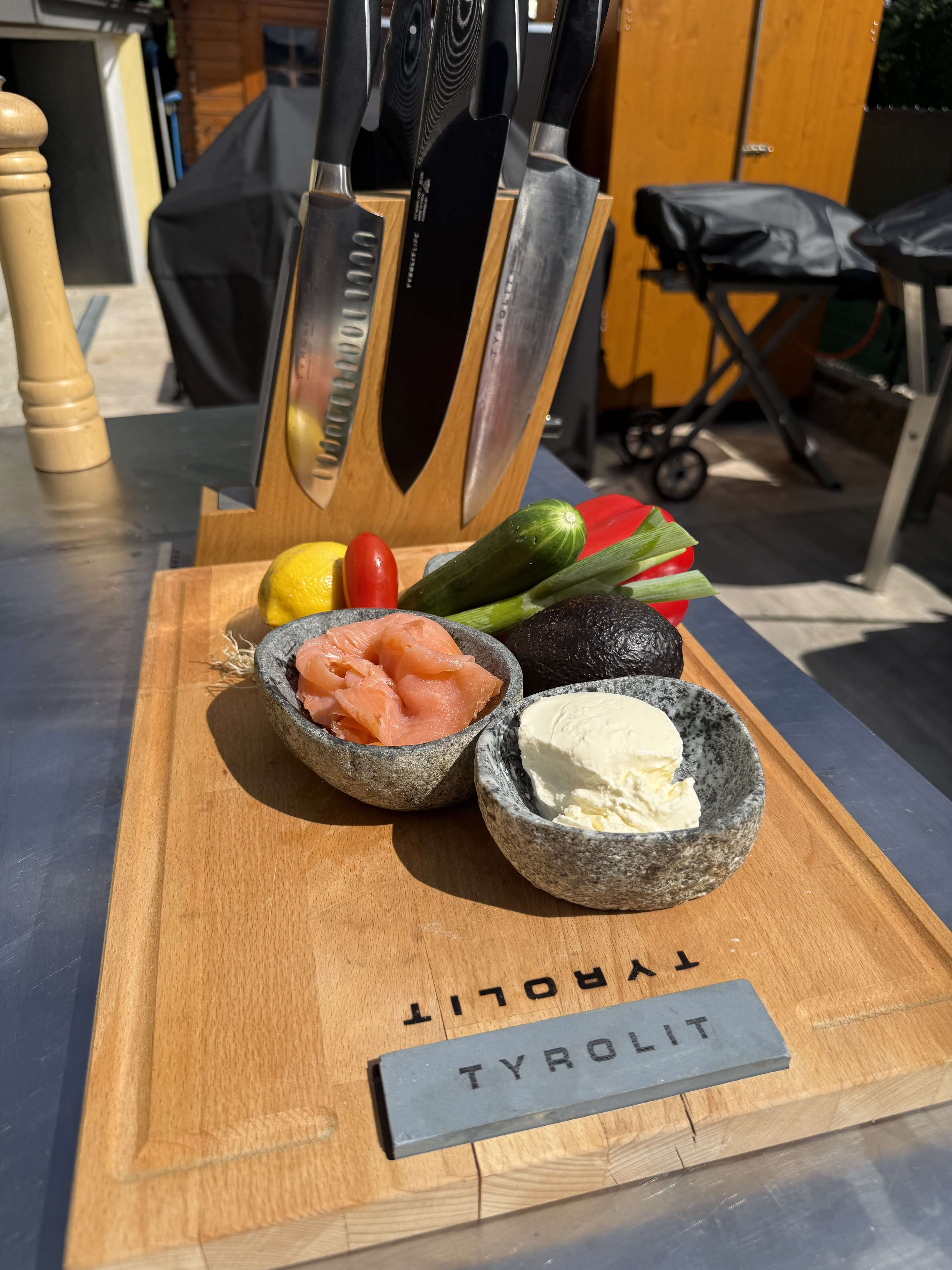 Raeucherlachs-Gurke-Tatar-Tyrolit-Life-Rezept-Zutaten
