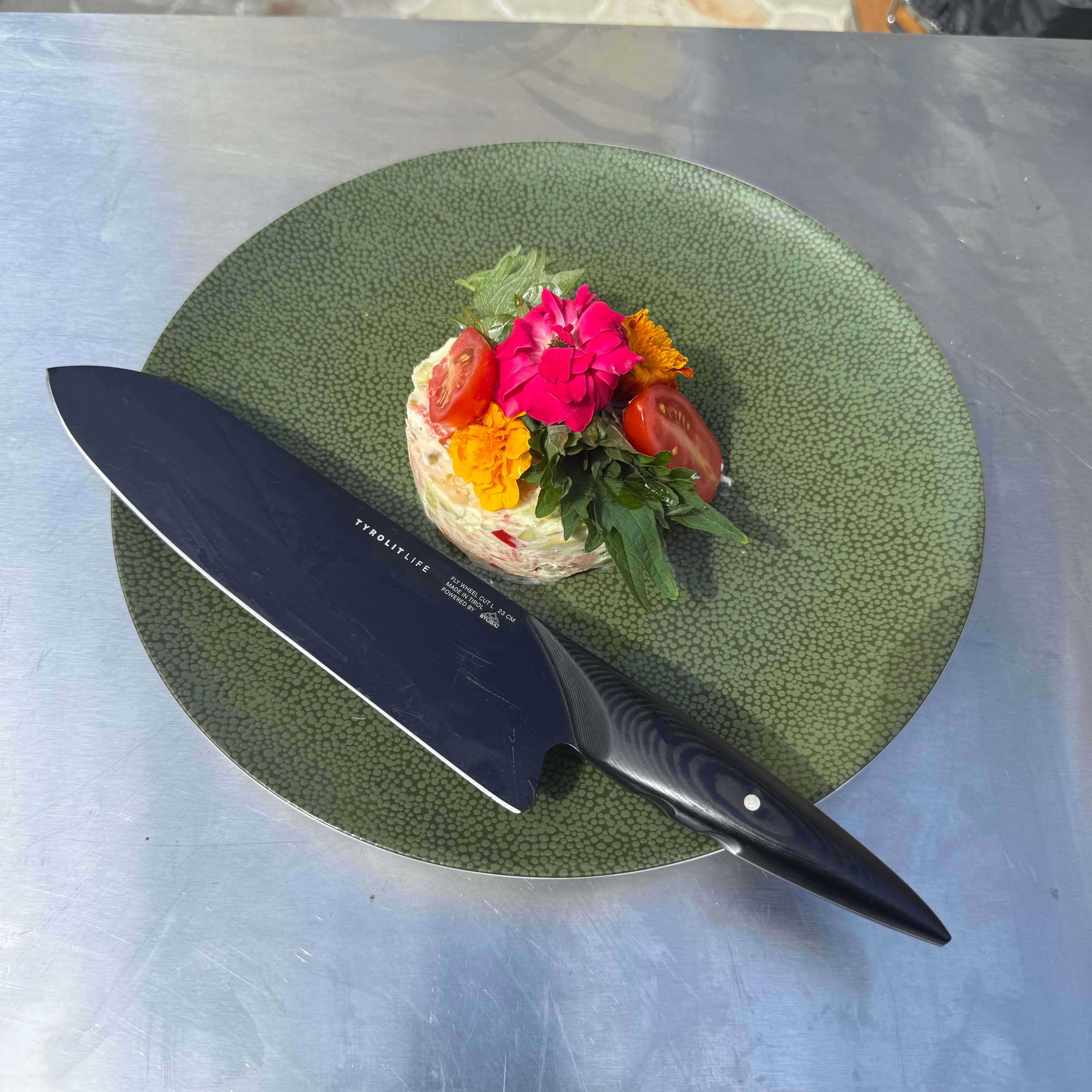 Raeucherlachs-Gurke-Tatar-Tyrolit-Life-Rezept-fertig