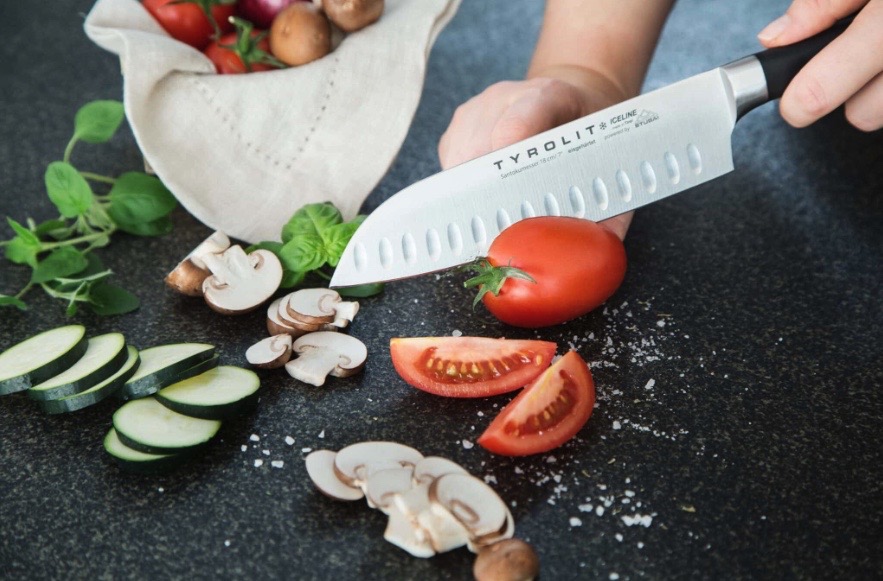 TYROLIT Life Santoku II Gemüse schneiden