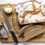 Dinkel-Roggen-Sauerteigbrot