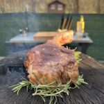 Thomahawk-Steak von der Feuerplatte